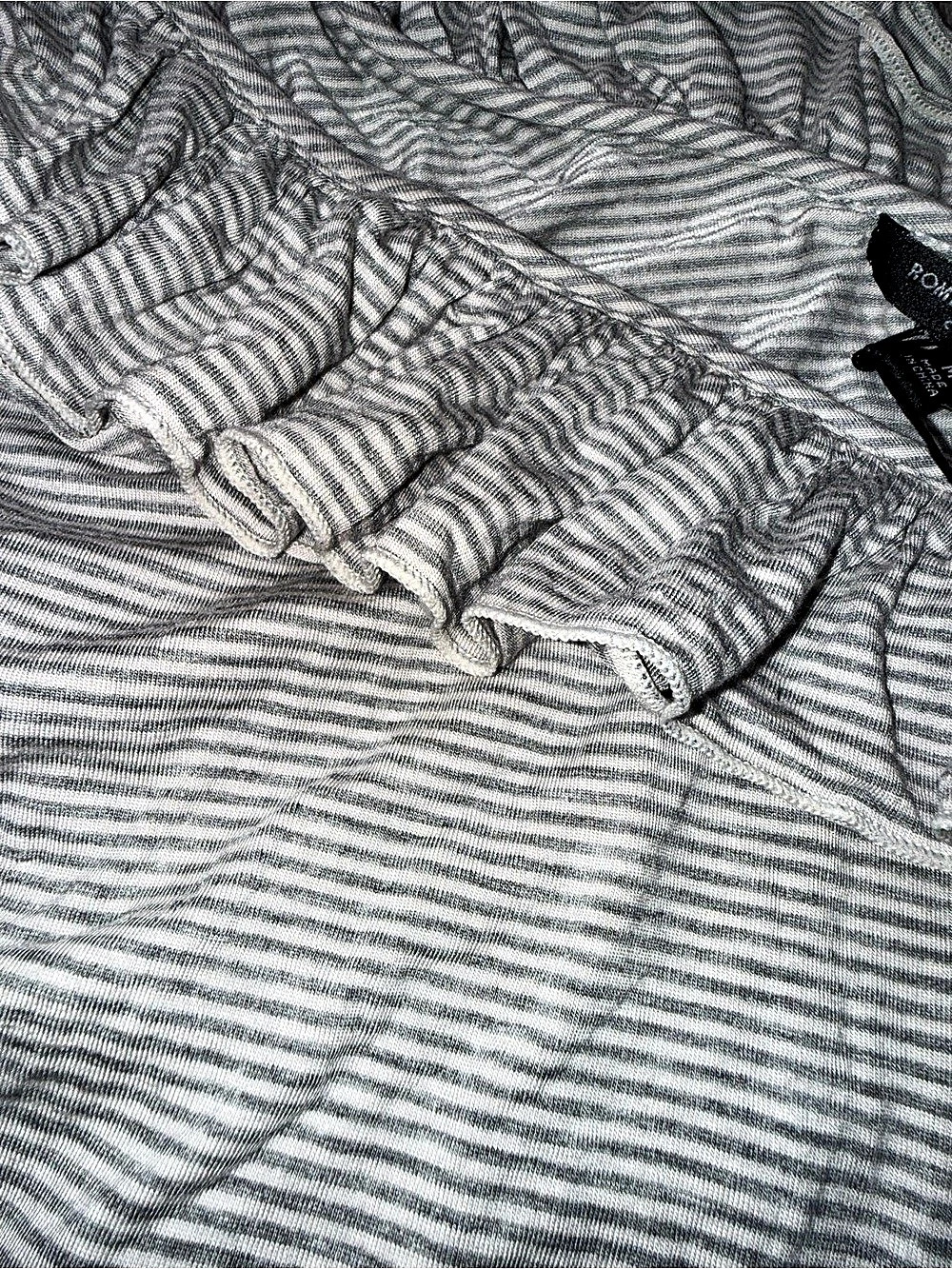 Romeo & Juliet Striped Tee in Gray & White Size Medium NWT